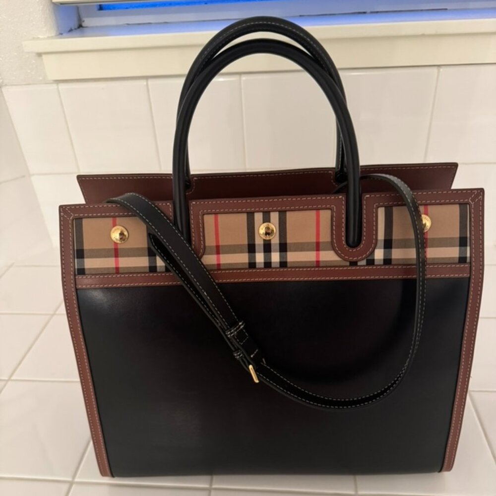 BURBERRY Title Double Handle Bag